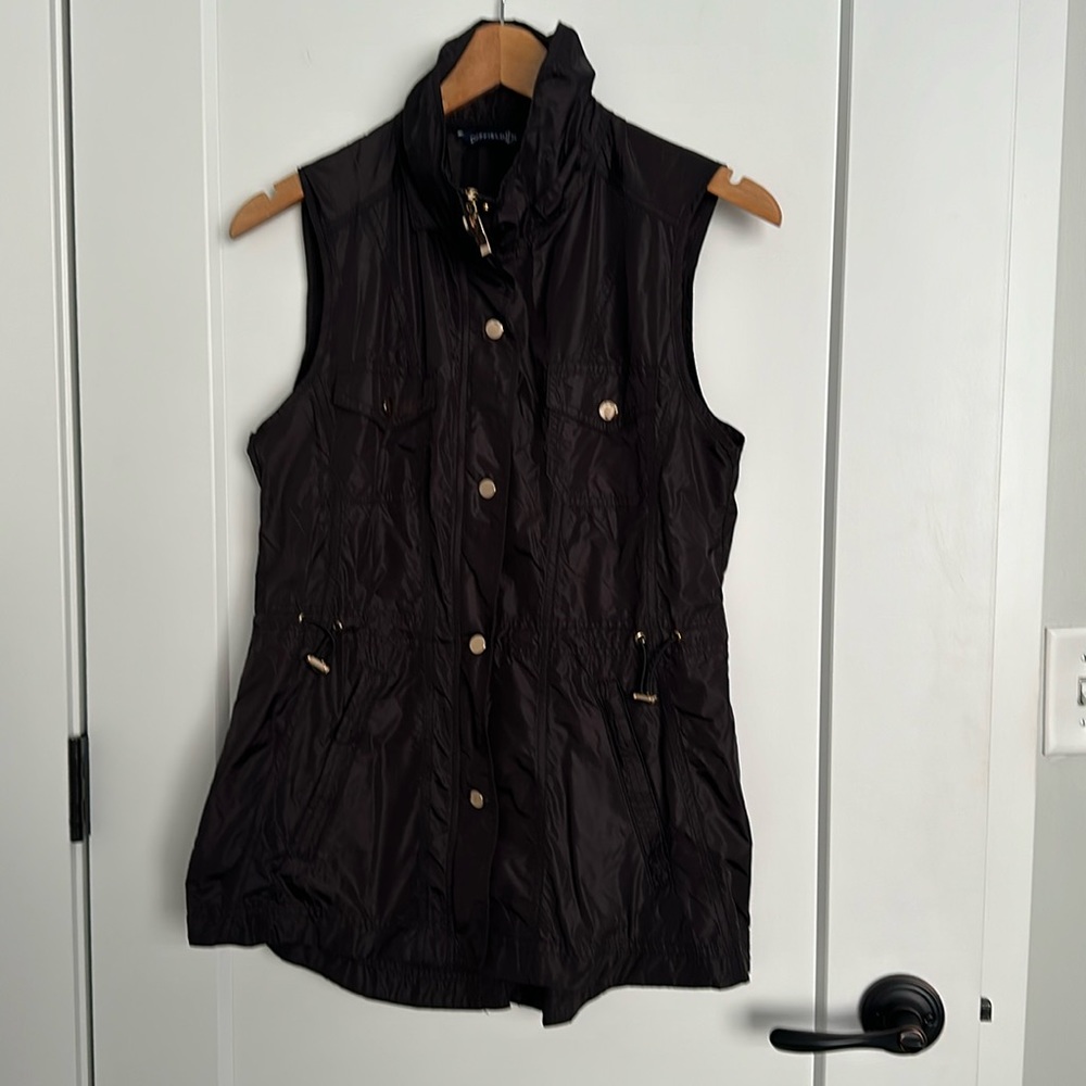 Duffield Lane size small black vest